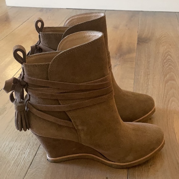Like new!  Splendid Suede Booties- Size 9 - Picture 5 of 13